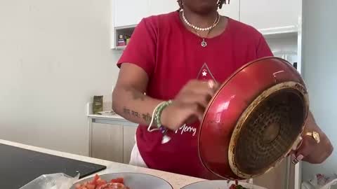 Snapshot of chocolatecakequeen chatting on 12-21-24, 06:12 ChocolateCakeQueen online show from 12-21-24, 06:12