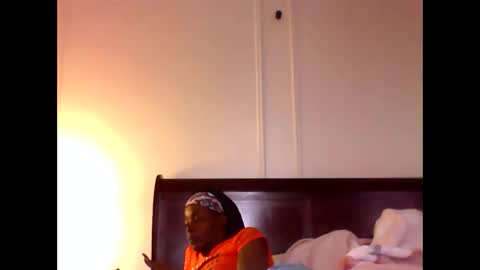 chocolatedrop_ online show from 09-30-25, 12:21