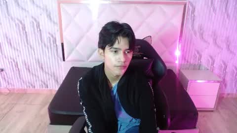 chos_tay online show from 06-22-26, 11:18