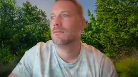 Snapshot of chris2024x chatting on 09-22-25, 07:21 Christian online show from 09-22-25, 07:21