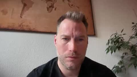 Snapshot of chris2024x chatting on 10-08-25, 08:34 Christian online show from 10-08-25, 08:34