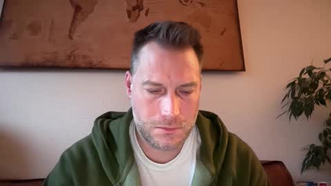 Snapshot of chris2024x chatting on 12-20-25, 07:26 Christian online show from 12-20-25, 07:26