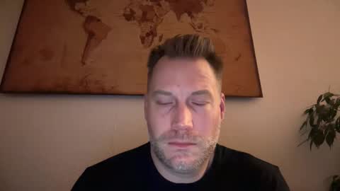 Snapshot of chris2024x chatting on 12-21-25, 06:53 Christian online show from 12-21-25, 06:53