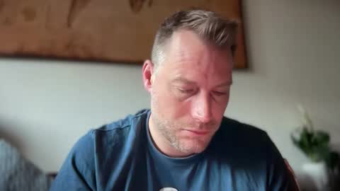 Snapshot of chris2024x chatting on 04-05-26, 05:26 Christian online show from 04-05-26, 05:26