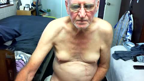 Snapshot of chris51117 chatting on 06-16-26, 11:18 Chris online show from 06-16-26, 11:18
