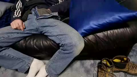 chris526520 online show from 12-18-24, 01:23