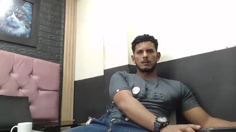 Snapshot of chris_dick2 chatting on 10-22-25, 05:52 chris_dick2 online show from 10-22-25, 05:52