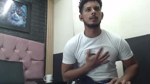 Snapshot of chris_dick2 chatting on 10-23-25, 04:34 chris_dick2 online show from 10-23-25, 04:34