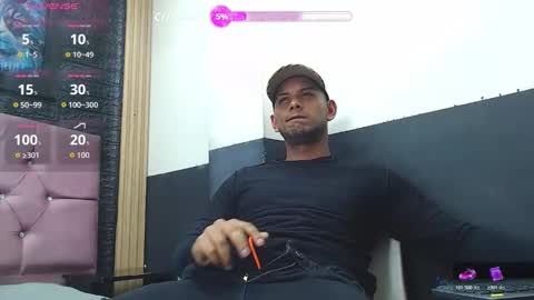 Snapshot of chris_dick2 chatting on 10-29-25, 07:43 chris_dick2 online show from 10-29-25, 07:43