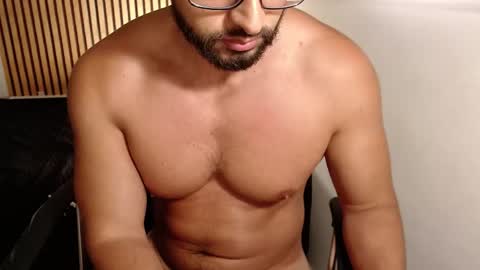 cris         Twitter magnum101010 insta magnumc20 online show from 09-27-25, 08:58