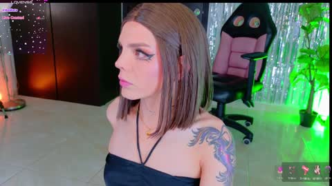 Snapshot of chris_parker01 chatting on 01-25-25, 12:26 juli Instagram july rv17 - Twitter juli rv17 online show from 01-25-25, 12:26