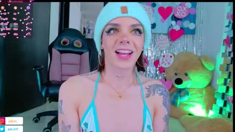 Snapshot of chris_parker01 chatting on 02-19-25, 03:49 juli Instagram july rv17 - Twitter juli rv17 online show from 02-19-25, 03:49