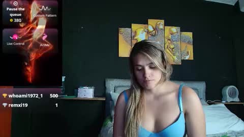 Snapshot of chris_sharon2023 chatting on 12-15-25, 09:41 Yarixa online show from 12-15-25, 09:41