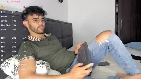 Im Chirs IM MODEL INDEPENDT online show from 01-03-25, 10:29