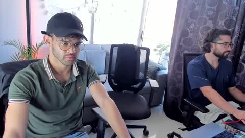 Im Chirs IM MODEL INDEPENDT online show from 01-17-25, 08:11