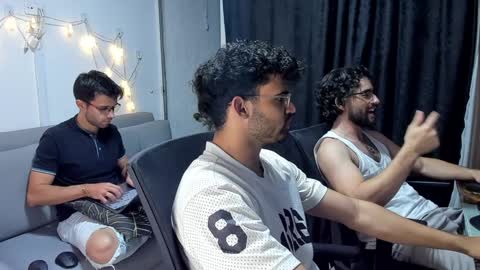 Im Chirs IM MODEL INDEPENDT online show from 01-29-25, 02:51