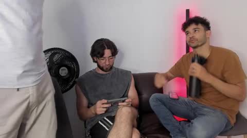 Im Chirs IM MODEL INDEPENDT online show from 09-18-25, 12:45