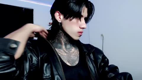 CHRIS  INDEPENT MODEL online show from 02-06-25, 07:51