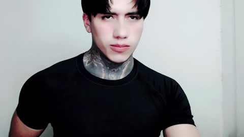 CHRIS  INDEPENT MODEL online show from 09-17-25, 04:19