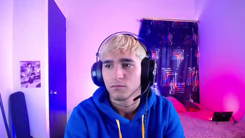 Christian Wang online show from 03-04-26, 03:40