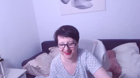 Snapshot of christarose chatting on 06-04-26, 08:15 Christa online show from 06-04-26, 08:15