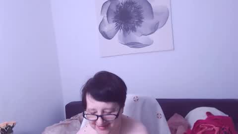 Snapshot of christarose chatting on 06-05-26, 07:30 Christa online show from 06-05-26, 07:30