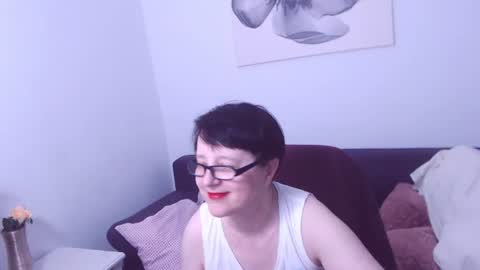 Snapshot of christarose chatting on 07-18-26, 06:56 Christa online show from 07-18-26, 06:56