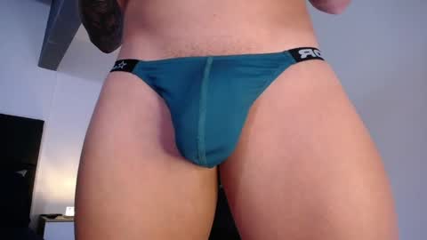 Snapshot of christianvalenzia chatting on 01-05-25, 01:58 Christian online show from 01-05-25, 01:58