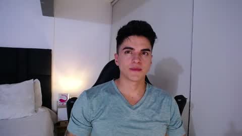 Snapshot of christianvalenzia chatting on 02-04-25, 11:59 Christian online show from 02-04-25, 11:59