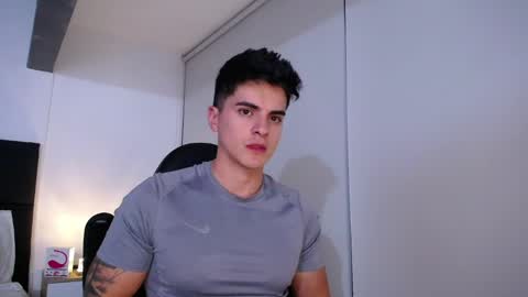 Snapshot of christianvalenzia chatting on 02-14-25, 12:09 Christian online show from 02-14-25, 12:09