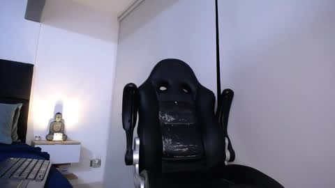 Snapshot of christianvalenzia chatting on 09-24-25, 02:04 Christian online show from 09-24-25, 02:04