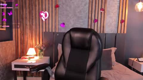 Snapshot of christina_johns chatting on 02-23-25, 03:08 Hi Im Christina. . Dont forget to follow me to have me close to you online show from 02-23-25, 03:08