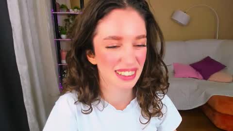 Snapshot of christinaconteeree chatting on 09-17-25, 02:08 christinaconteeree online show from 09-17-25, 02:08