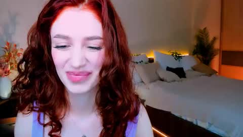 Snapshot of christinaconteeree chatting on 10-17-25, 07:38 christinaconteeree online show from 10-17-25, 07:38