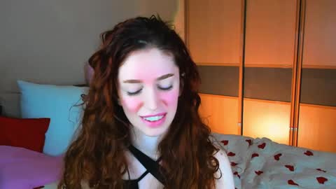 christinaconteeree online show from 03-29-26, 04:23