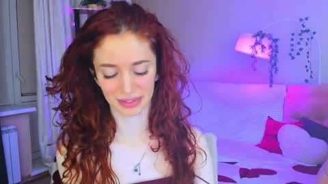 Snapshot of christinaconteeree chatting on 06-25-26, 07:29 christinaconteeree online show from 06-25-26, 07:29