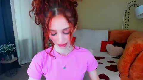 Snapshot of christinaconteeree chatting on 07-09-26, 11:14 christinaconteeree online show from 07-09-26, 11:14