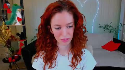 Snapshot of christinaconteeree chatting on 07-16-26, 07:20 christinaconteeree online show from 07-16-26, 07:20