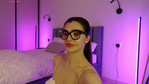 Snapshot of christinafit chatting on 04-19-26, 06:21 chris online show from 04-19-26, 06:21