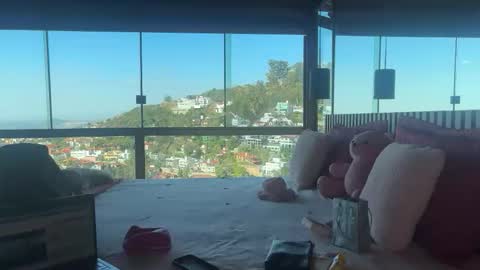 Christina Sage online show from 09-27-25, 06:13