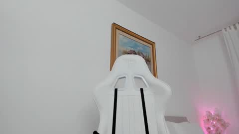 Hi im Christine online show from 01-28-25, 07:22