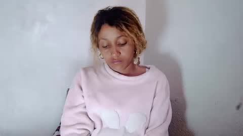 Snapshot of christine213 chatting on 02-09-25, 08:11 christine213 online show from 02-09-25, 08:11