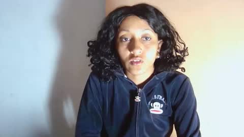 Snapshot of christine213 chatting on 10-09-25, 09:24 christine213 online show from 10-09-25, 09:24