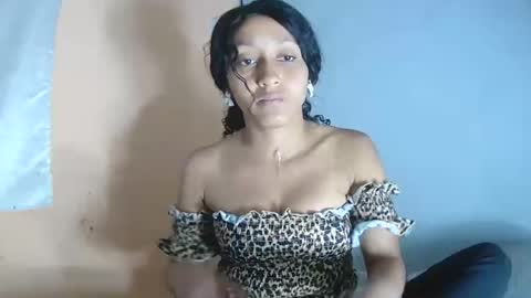 Snapshot of christine213 chatting on 10-17-25, 08:17 christine213 online show from 10-17-25, 08:17