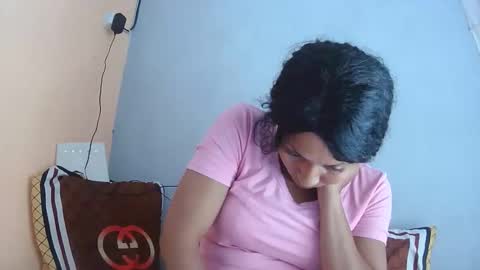 Snapshot of christine213 chatting on 11-01-25, 10:28 christine213 online show from 11-01-25, 10:28