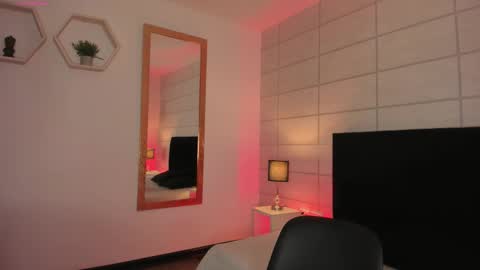 Christine  online show from 09-09-25, 12:05