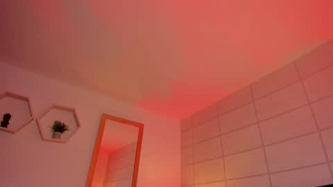 Christine  online show from 12-04-25, 12:03