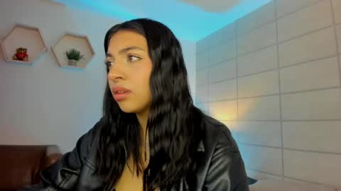 Christine  online show from 03-02-26, 12:01