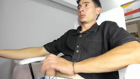 Petite Horny and chistoper  dick online show from 03-04-25, 03:44