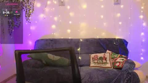 Snapshot of christy_memeow chatting on 10-30-25, 05:24 christy memeow online show from 10-30-25, 05:24